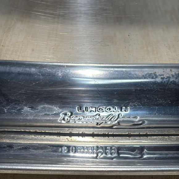 Vintage Mid Century Modern Lincoln Beautyware Cake Carrier w/ lock lid - Picture 7 of 16